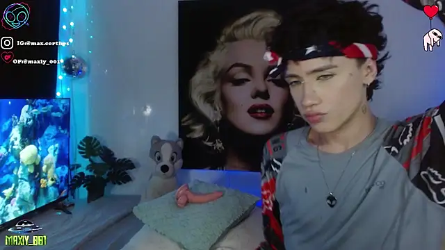 Snapshot of maxiy_001 chatting on March 7, 9:34 pm maxiy 001 online show from March 7, 9:34 pm