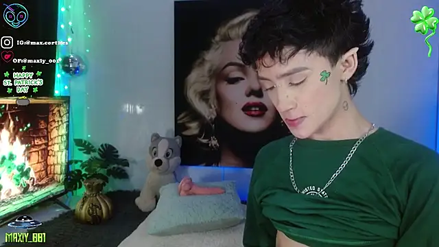 Snapshot of maxiy_001 chatting on March 18, 3:53 am maxiy 001 online show from March 18, 3:53 am