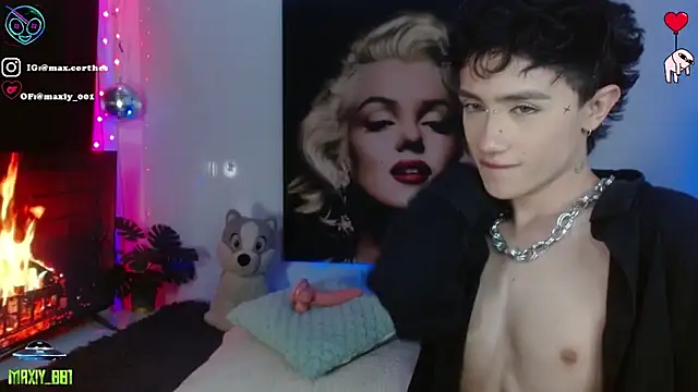 Snapshot of maxiy_001 chatting on March 21, 11:30 pm maxiy 001 online show from March 21, 11:30 pm