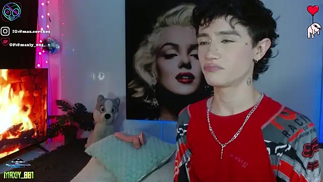 Snapshot of maxiy_001 chatting on April 7, 3:18 am maxiy 001 online show from April 7, 3:18 am