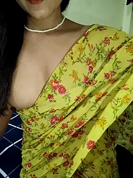 Snapshot of Meenakshi_ chatting on October 10, 3:55 pm Meenakshi  online show from October 10, 3:55 pm