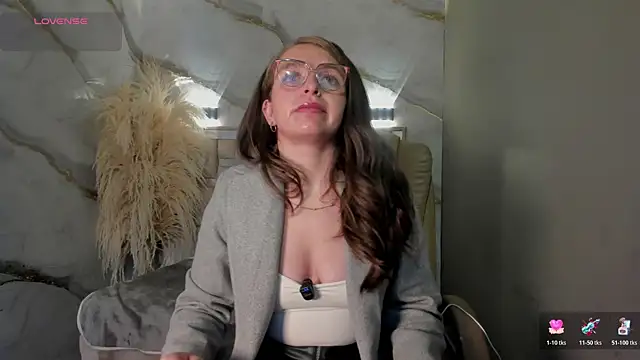  isaabellaa online show from August 1, 12:04 pm
