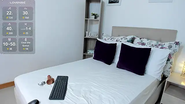 helen kinett online show from December 23, 10:01 pm