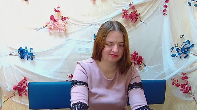 Snapshot of FreyaDak chatting on December 17, 3:06 am FreyaDak online show from December 17, 3:06 am