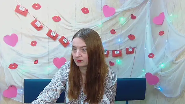 Snapshot of FreyaDak chatting on February 2, 9:08 am FreyaDak online show from February 2, 9:08 am