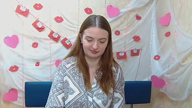 Snapshot of FreyaDak chatting on February 2, 3:17 pm FreyaDak online show from February 2, 3:17 pm