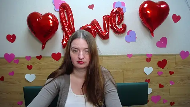 Snapshot of FreyaDak chatting on February 9, 3:01 pm FreyaDak online show from February 9, 3:01 pm