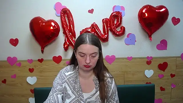 Snapshot of FreyaDak chatting on February 15, 3:28 pm FreyaDak online show from February 15, 3:28 pm