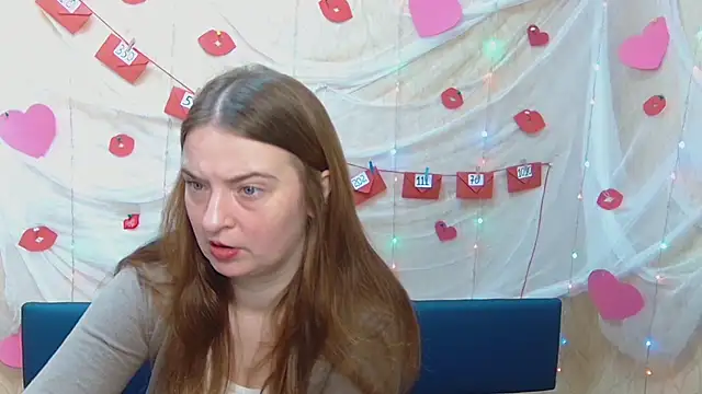 Snapshot of FreyaDak chatting on February 16, 6:10 am FreyaDak online show from February 16, 6:10 am