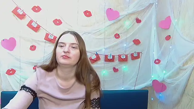 Snapshot of FreyaDak chatting on February 18, 3:21 am FreyaDak online show from February 18, 3:21 am