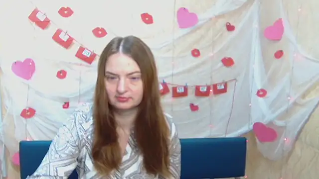 Snapshot of FreyaDak chatting on March 2, 6:05 am FreyaDak online show from March 2, 6:05 am