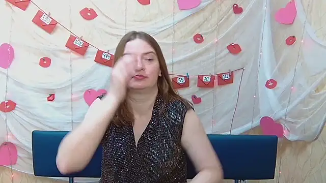 Snapshot of FreyaDak chatting on March 11, 12:11 am FreyaDak online show from March 11, 12:11 am