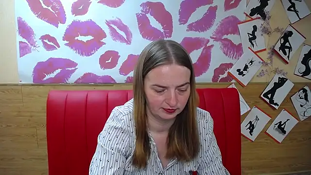 Snapshot of FreyaDak chatting on September 8, 5:12 pm FreyaDak online show from September 8, 5:12 pm