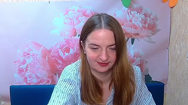 Snapshot of FreyaDak chatting on September 18, 5:15 pm FreyaDak online show from September 18, 5:15 pm