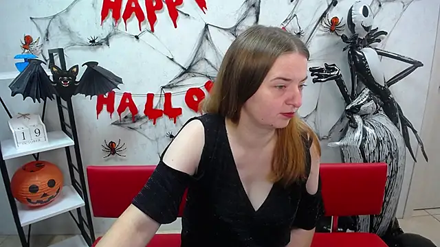 Snapshot of FreyaDak chatting on October 19, 5:08 am FreyaDak online show from October 19, 5:08 am