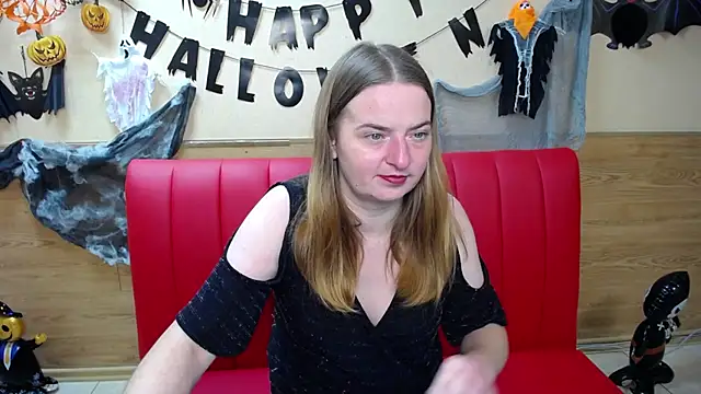 Snapshot of FreyaDak chatting on October 27, 6:01 pm FreyaDak online show from October 27, 6:01 pm