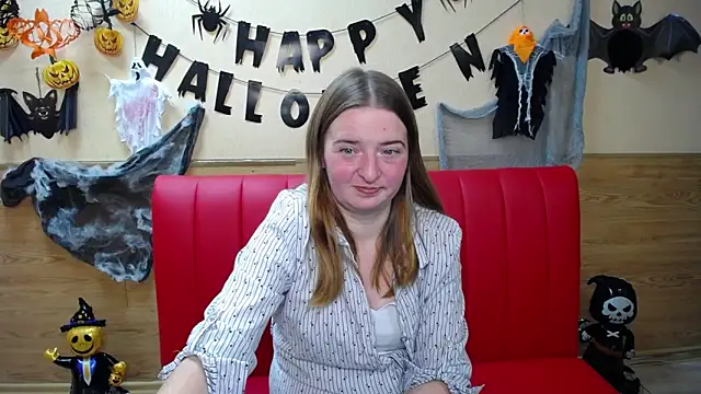 Snapshot of FreyaDak chatting on November 3, 6:20 pm FreyaDak online show from November 3, 6:20 pm