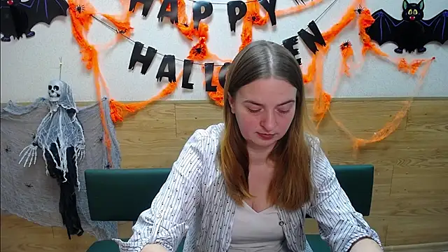 Snapshot of FreyaDak chatting on November 6, 6:09 pm FreyaDak online show from November 6, 6:09 pm