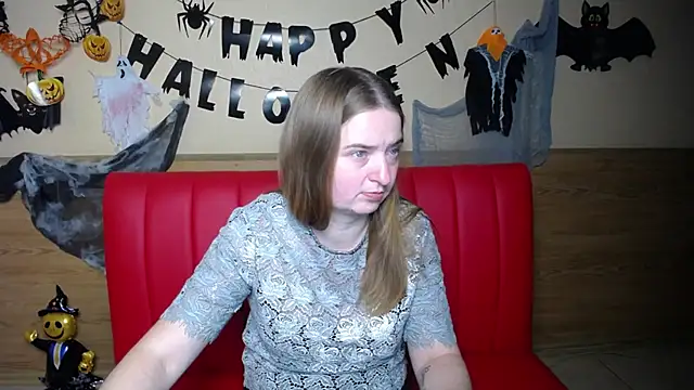 Snapshot of FreyaDak chatting on November 13, 6:07 pm FreyaDak online show from November 13, 6:07 pm