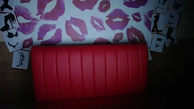 Snapshot of FreyaDak chatting on November 15, 12:13 pm FreyaDak online show from November 15, 12:13 pm