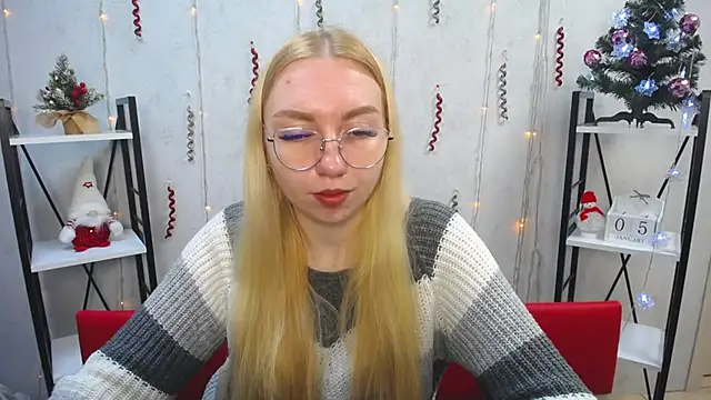 BeatriceFly online show from January 5, 9:15 am