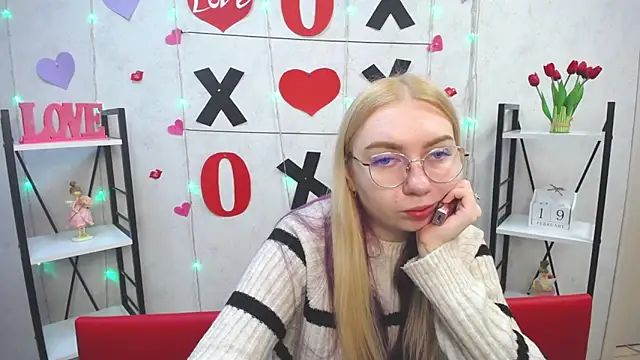 BeatriceFly online show from February 19, 6:22 am