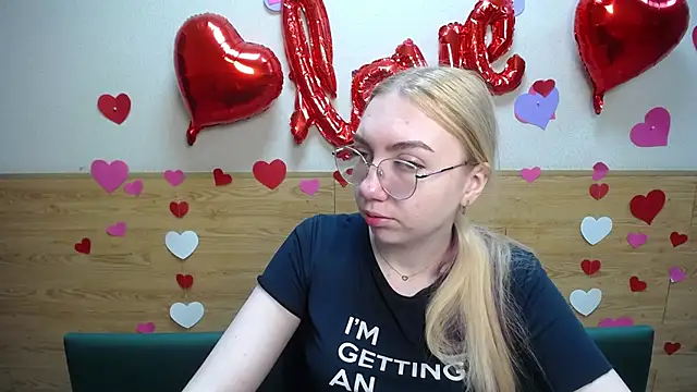 BeatriceFly online show from March 16, 6:09 am