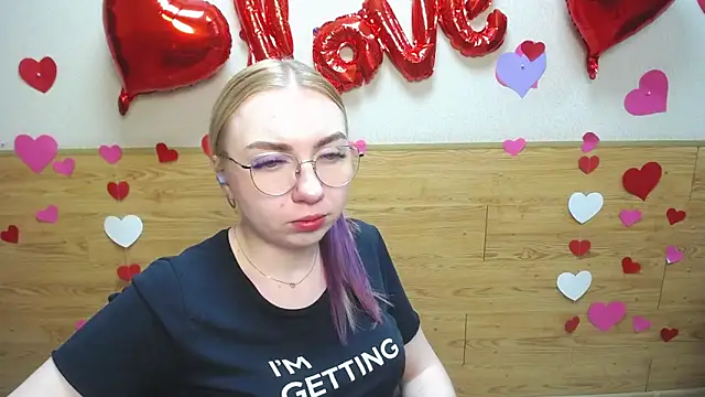 BeatriceFly online show from March 16, 12:55 pm