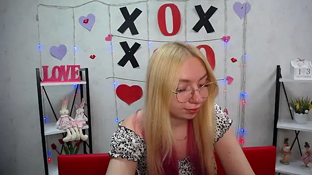 BeatriceFly online show from September 13, 12:16 pm