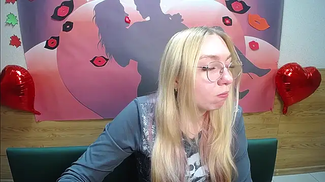 BeatriceFly online show from October 15, 12:38 pm