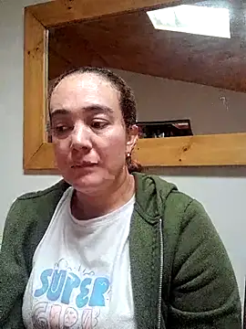 Snapshot of skayhot_ chatting on April 14, 1:17 pm skayhot online show from April 14, 1:17 pm
