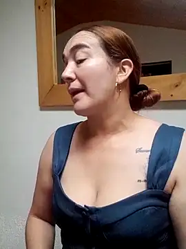 Snapshot of skayhot_ chatting on May 4, 1:07 pm skayhot online show from May 4, 1:07 pm