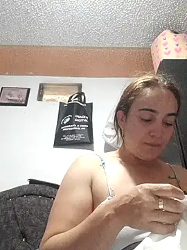 Snapshot of skayhot_ chatting on June 14, 1:35 pm skayhot online show from June 14, 1:35 pm