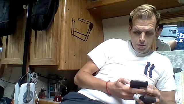 Dreagon79 online show from October 4, 4:16 pm