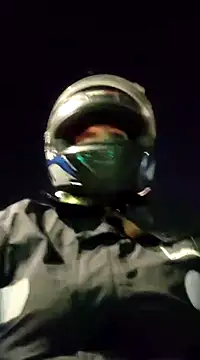 Edged Hot69 online show from March 4, 12:50 am