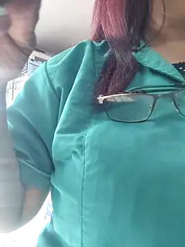 Edged Hot69 online show from March 17, 5:49 pm