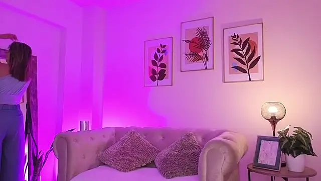 DahianaWalcott online show from March 11, 3:07 pm