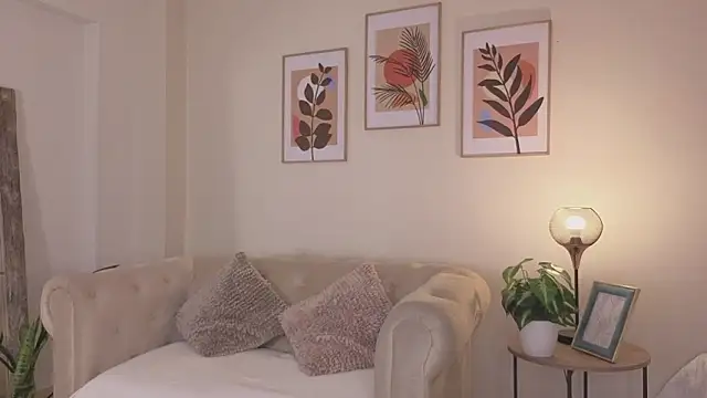 DahianaWalcott online show from March 14, 8:58 pm