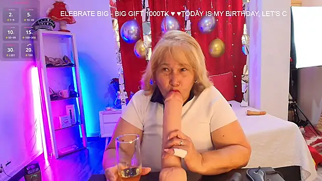 girl amada online show from January 17, 6:00 pm