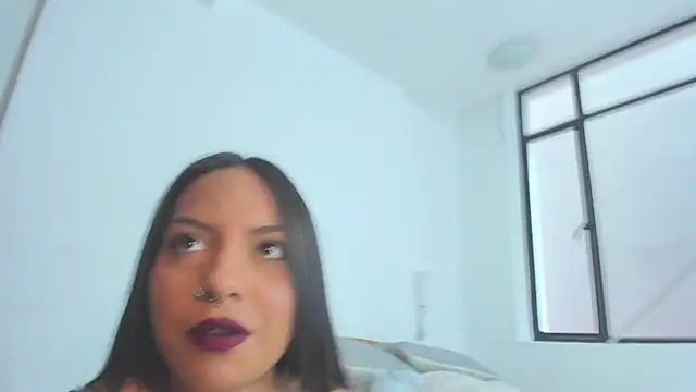 Snapshot of emiily15__ chatting on December 28, 7:22 pm emiily15 online show from December 28, 7:22 pm