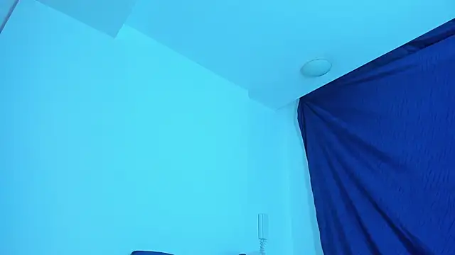 Snapshot of emiily15__ chatting on January 8, 6:52 pm emiily15 online show from January 8, 6:52 pm