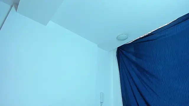 Snapshot of emiily15__ chatting on January 31, 5:42 pm emiily15 online show from January 31, 5:42 pm