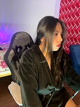 Snapshot of emiily15__ chatting on September 10, 5:57 pm emiily15 online show from September 10, 5:57 pm