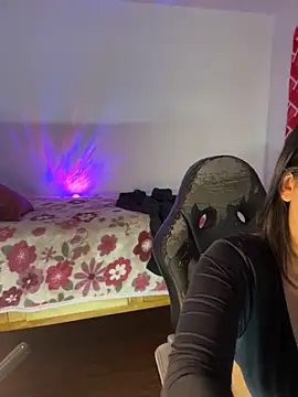 Snapshot of emiily15__ chatting on September 26, 7:07 pm emiily15 online show from September 26, 7:07 pm