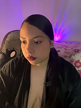 Snapshot of emiily15__ chatting on October 26, 1:55 am emiily15 online show from October 26, 1:55 am