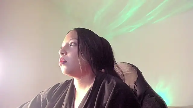 Snapshot of emiily15__ chatting on December 3, 8:18 pm emiily15 online show from December 3, 8:18 pm