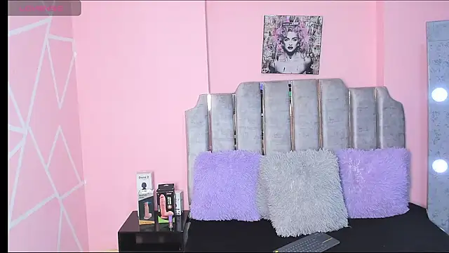 karol noa online show from February 18, 3:31 am