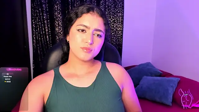 Snapshot of Adhara-zanne chatting on February 10, 1:35 am Adhara-zanne online show from February 10, 1:35 am