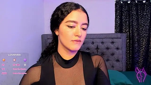 Snapshot of Adhara-zanne chatting on February 10, 3:05 pm Adhara-zanne online show from February 10, 3:05 pm