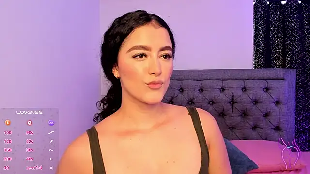 Snapshot of Adhara-zanne chatting on February 13, 3:30 pm Adhara-zanne online show from February 13, 3:30 pm